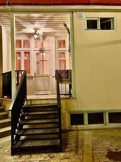 Apartment In Old Tbilisi 0*,
